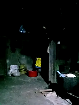 ngan-cute webcam stripchat model stream image