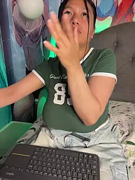 Webcam Model (Im_Little)  is live.Free join now!