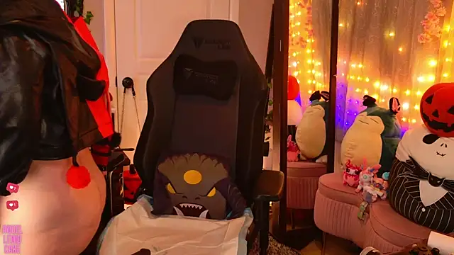 Angel-Lewd-Cake's Stripchat show and profile