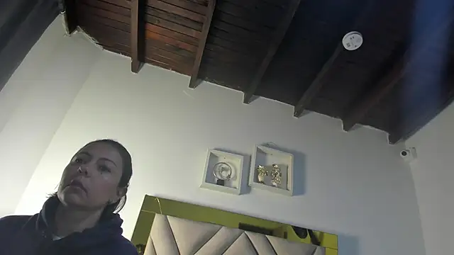 ariana-martins webcam stripchat model stream image