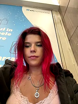 RiriRoseey from StripChat is Freechat