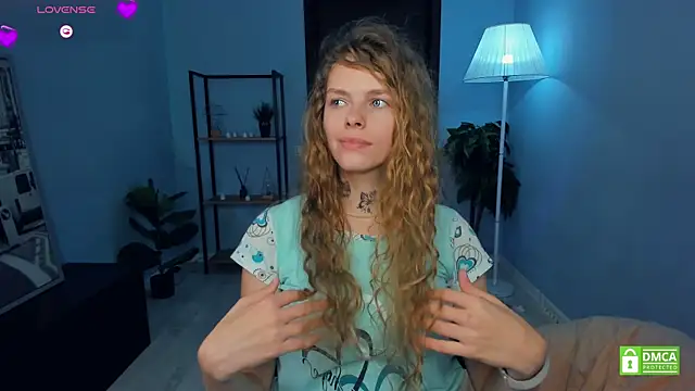  RayaNenlia chat room