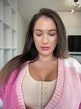 Webcam Model (HotXMom)  is live.Free join now!