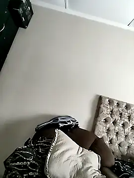 Webcam Model (IndianLara)  is live.Free join now!