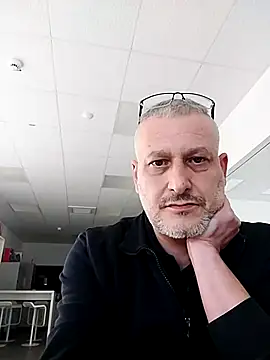 Husoban Live Webcam on Stripchat