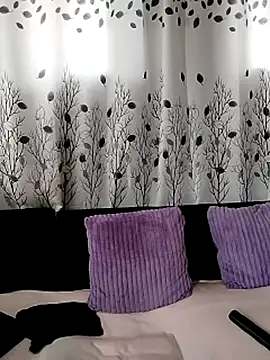 TheDoubleDose18x... Live Webcam on Stripchat