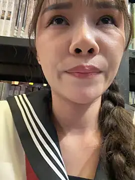 adora188 (F young) - 学姐在图书馆看书粉粉嫩嫩骚逼痒了  搞刺激