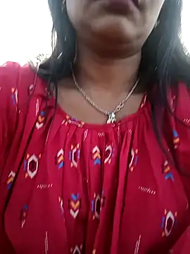 Webcam Model (Hotty-romi3)  is live.Free join now!