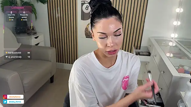 NattyFierros's Stripchat show and profile