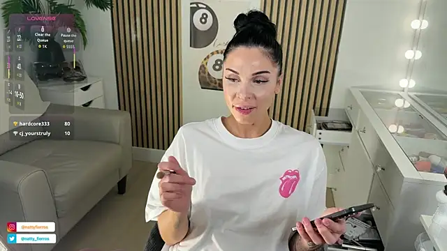 NattyFierros's Stripchat show and profile