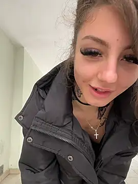 anastasiajune (F teen) - Go OUTSIDE and get WILD