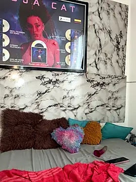 violettt_hot (F teen) - Show Tits 🤤