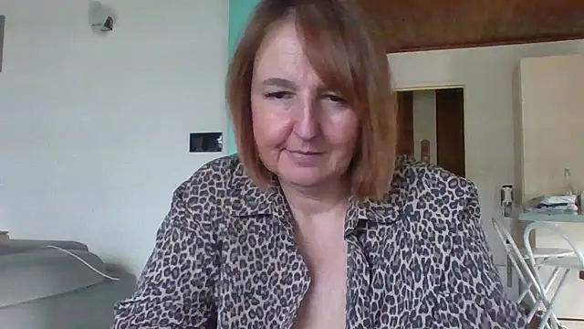 sandcoq (F milf) - doigte toi coquine