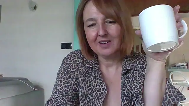 sandcoq (F milf) - doigte toi coquine