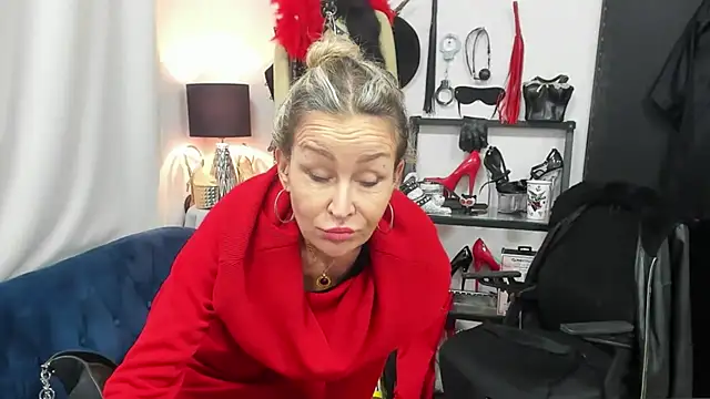 crystalux - CrystaLUX's free webcam - UK Sex Cams