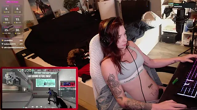 horny_makima (F young) - Naked ♥