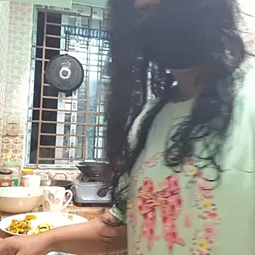 bristy- (F young) - dildo in pussy