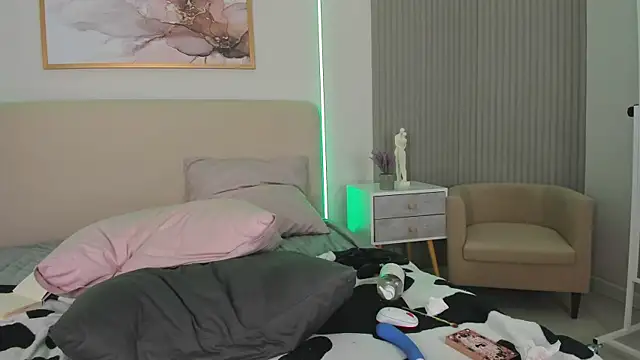 blue_nymph1 (F teen) - RUB MY CLIT SO FAST N MAKE ME CRAZYYY 💚