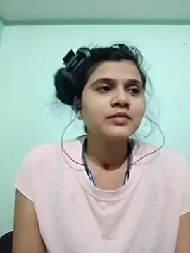 Webcam Model (Kavya-Tiwari)  is live.Free join now!