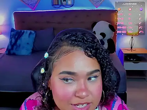 prettyy_zoe - Prettyy_zoe's free webcam - UK Sex Cams