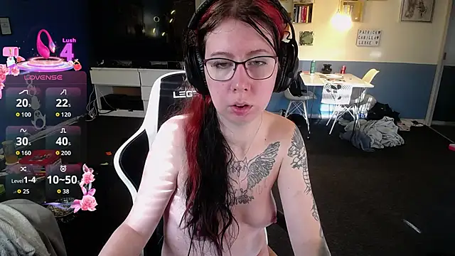 tattooedgirldk (Ask my age) - Vibrator show!! Make me cum!!🤤💕