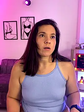 Webcam Model (leiablack)  is live.Free join now!