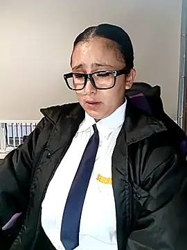 cute_penelope (F young) - bounce ass + spanks 👋🍑