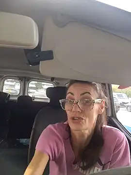 eimikuro11 (F milf) - gargarta profunda