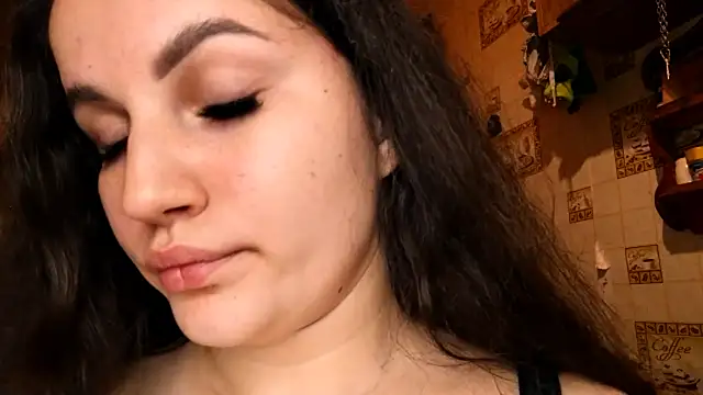 dierdrecousineau (F young) - Slap ass and tease