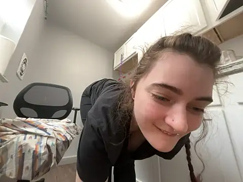 snowbunnycake_131 (F young) - Buzz my pussy