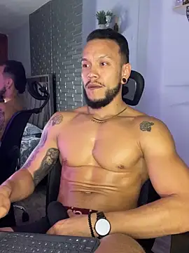 ARON_TAYLER01 Live Webcam on Stripchat