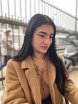 Webcam Model (LilithPink_)  is live.Free join now!