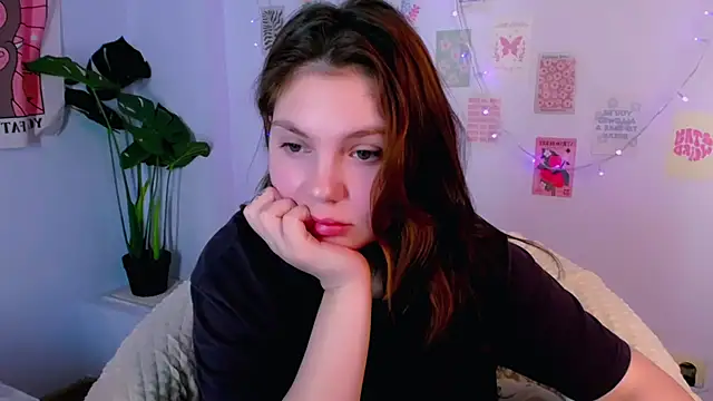 polinashine - PolinaShine's free webcam - UK Sex Cams