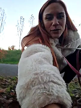 Webcam Model (SlimBellaa)  is live.Free join now!