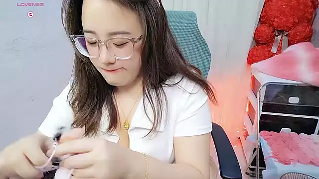 newoneto - NEWONETO's free webcam - UK Sex Cams