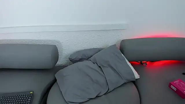 scarlett_bj (F young) - control de  mi lovense por 3MN