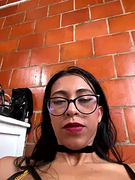 Live sex cam di Emma__cumlovee