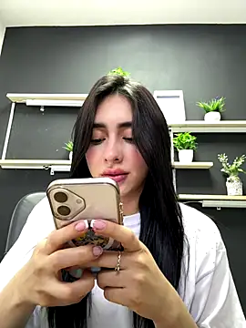 Webcam Model (isabella_jade)  is live.Free join now!