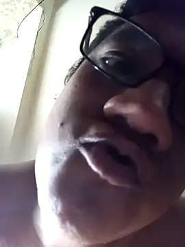 batallus88 (Ask my age) - Muestro el culo