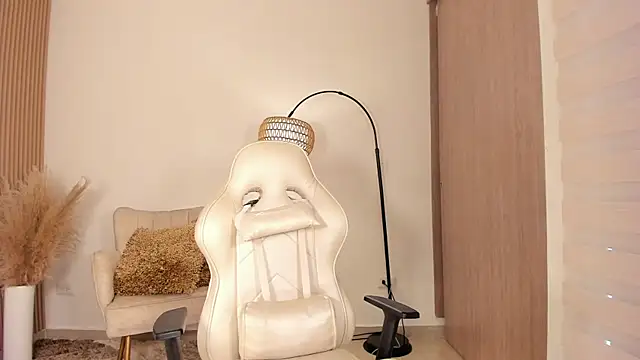 wandathompson_ (F young) - Finger  Ass