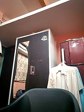 soniriyaa010101 (M young) - Full nude in public for 5 min