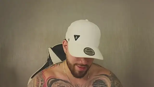 ades_lowe (M young) - naked show+dirty talk