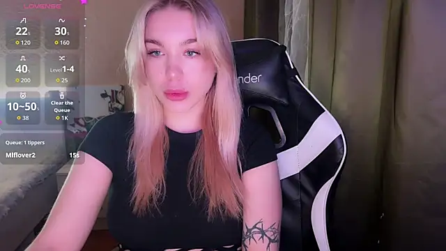 ariashaa from StripChat is Freechat