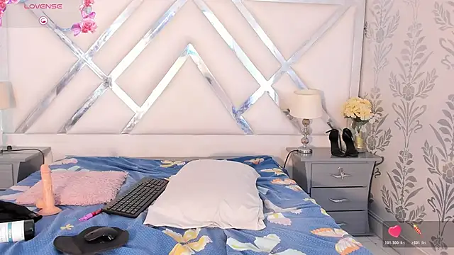 irinacollyn webcam stripchat model stream image