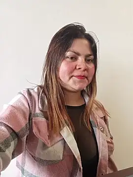 luciana__99 (F young) - My pussy explodes with a huge squirt. 💦