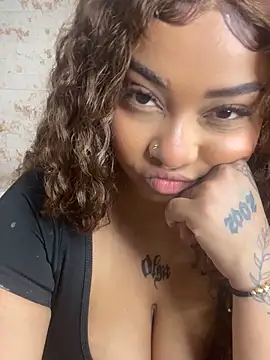 Webcam Model (pamela_west)  is live.Free join now!