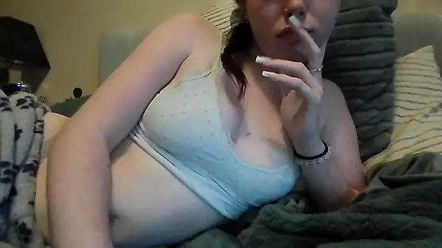 Webcam Model (Sophsaysxox)  is live.Free join now!