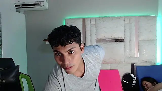  Maynowandchloe_ chat room