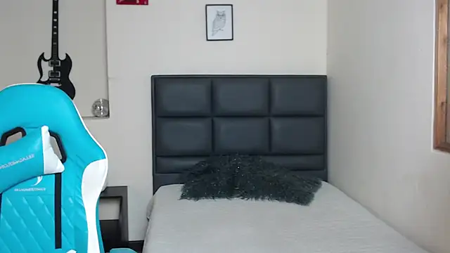 amnesia_ (F teen) - up shirt