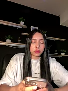 Webcam Model (isabella_jade)  is live.Free join now!